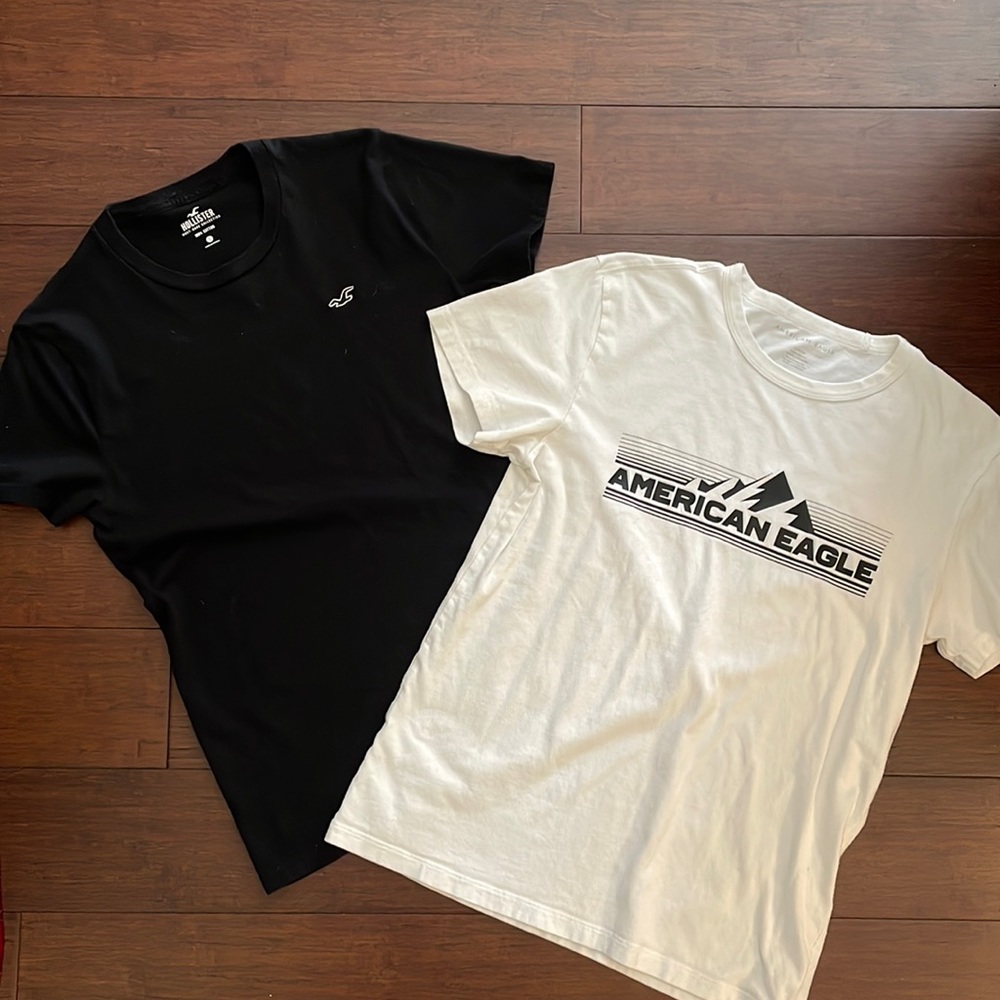 Mens Small - set of 2 thirts (American Eagle and Hollister)